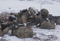 Vídeo: Em meio à tensão com EUA, tropas da Dinamarca treinam na Groenlândia