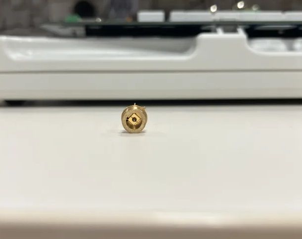 Um diodo termorradiativo, desenvolvido por cientistas da UNSW, consegue converter radiação infravermelha em eletricidade • UNSW Sydyney