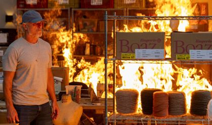 "Dona de Mim": Jaques incendeia a fábrica de lingerie