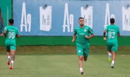 Abel Ferreira volta das férias, e Palmeiras atualiza situação de lesionados