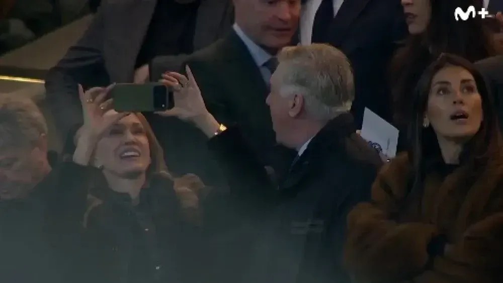 Carlo Ancelotti no Santiago Bernabéu, durante jogo do Real Madrid