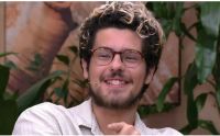 Produção do "É de Casa" comete gafe ao confundir ator de "Três Graças"