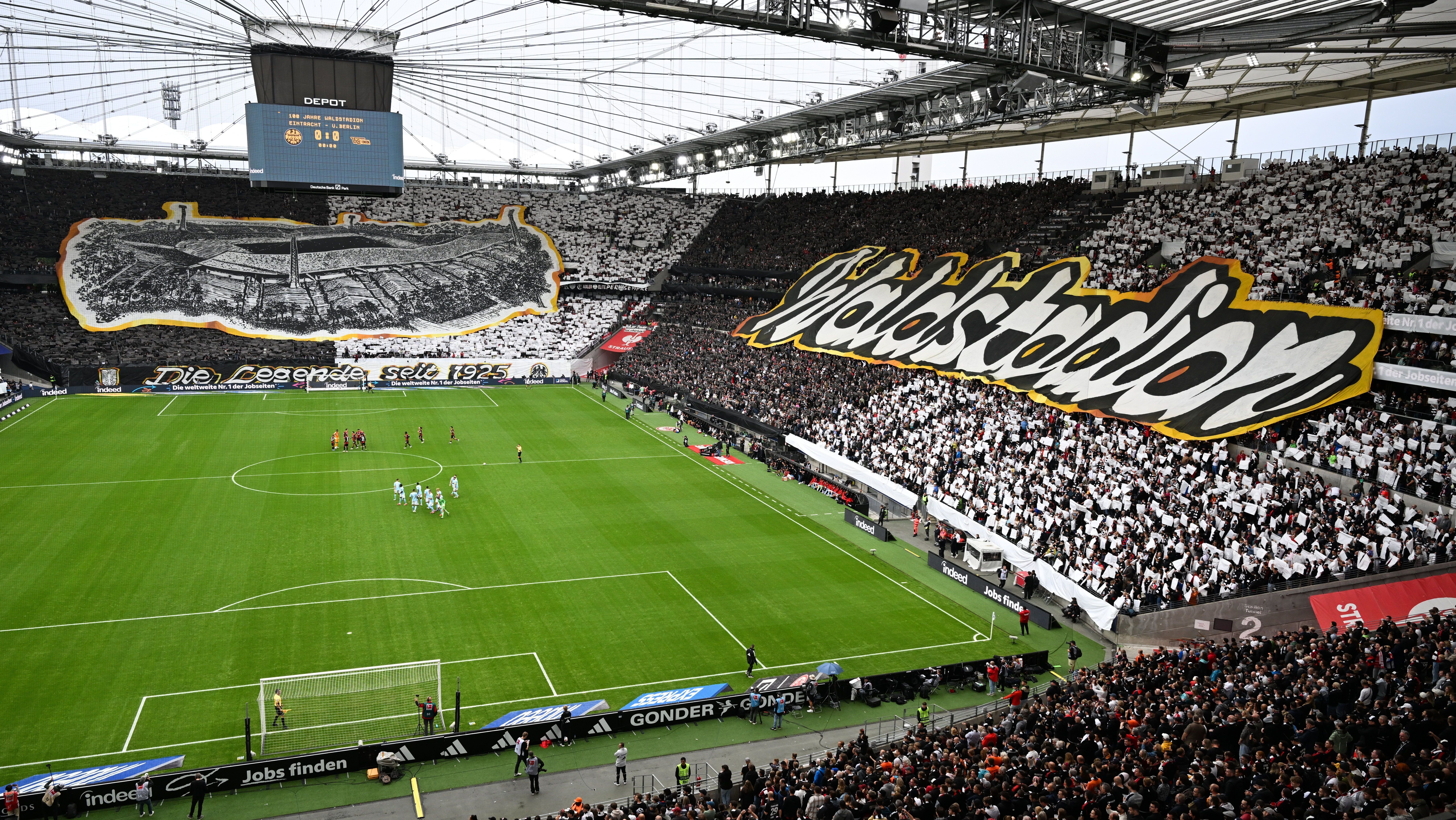 Eintracht Frankfurt recebe o Borussia Dortmund na sexta-feira (9)