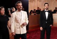 Globo de Ouro 2026: elenco de "O Agente Secreto" cruza o tapete vermelho