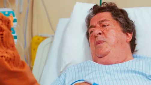 Eliomar acorda após coma profundo