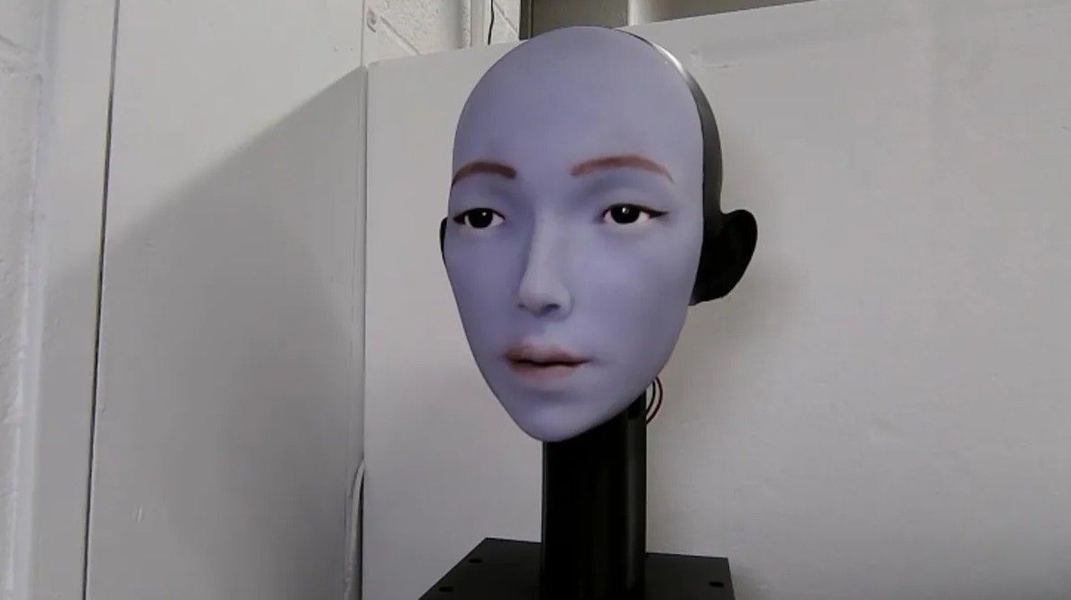 imagem-da-face-do-robô-emo-que-canta-e-movimenta-os-labios-como-humano