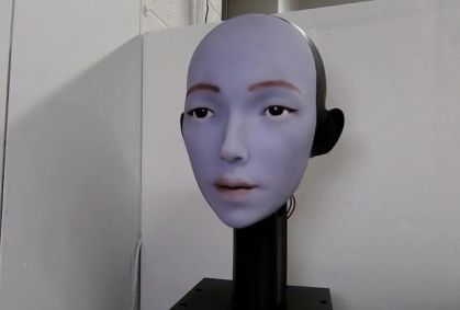 Robô "canta" e move os lábios como humano; assista ao vídeo