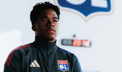 Endrick durante treino no seu novo clube, o Lyon