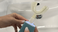 Escova inteligente limpa dentes em 20 segundos e detecta doenças