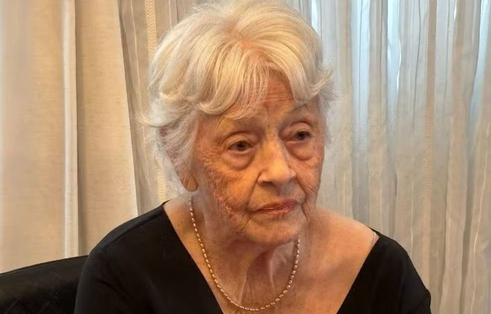 Aos 90 anos, escritora Adélia Prado é hospitalizada em Divinópolis