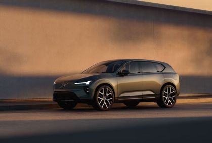 Volvo EX60 é revelado com 810 km de autonomia e chega ao Brasil em 2026