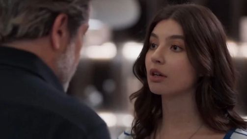 Ferette (Murilo Benício) expulsa Lorena (Alanis Guillen) de casa