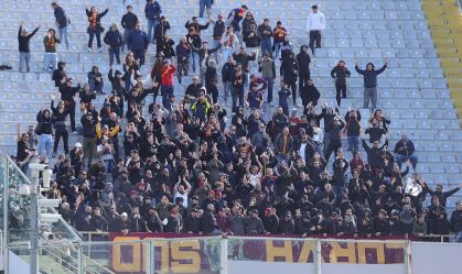 Torcidas de Roma e Fiorentina são proibidas de viajar após briga em estrada