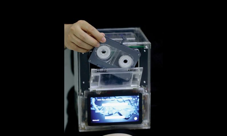 A cassette player retrieves DNA sequences from file locations on a drive • South China University of Science and Technology /Disclosure