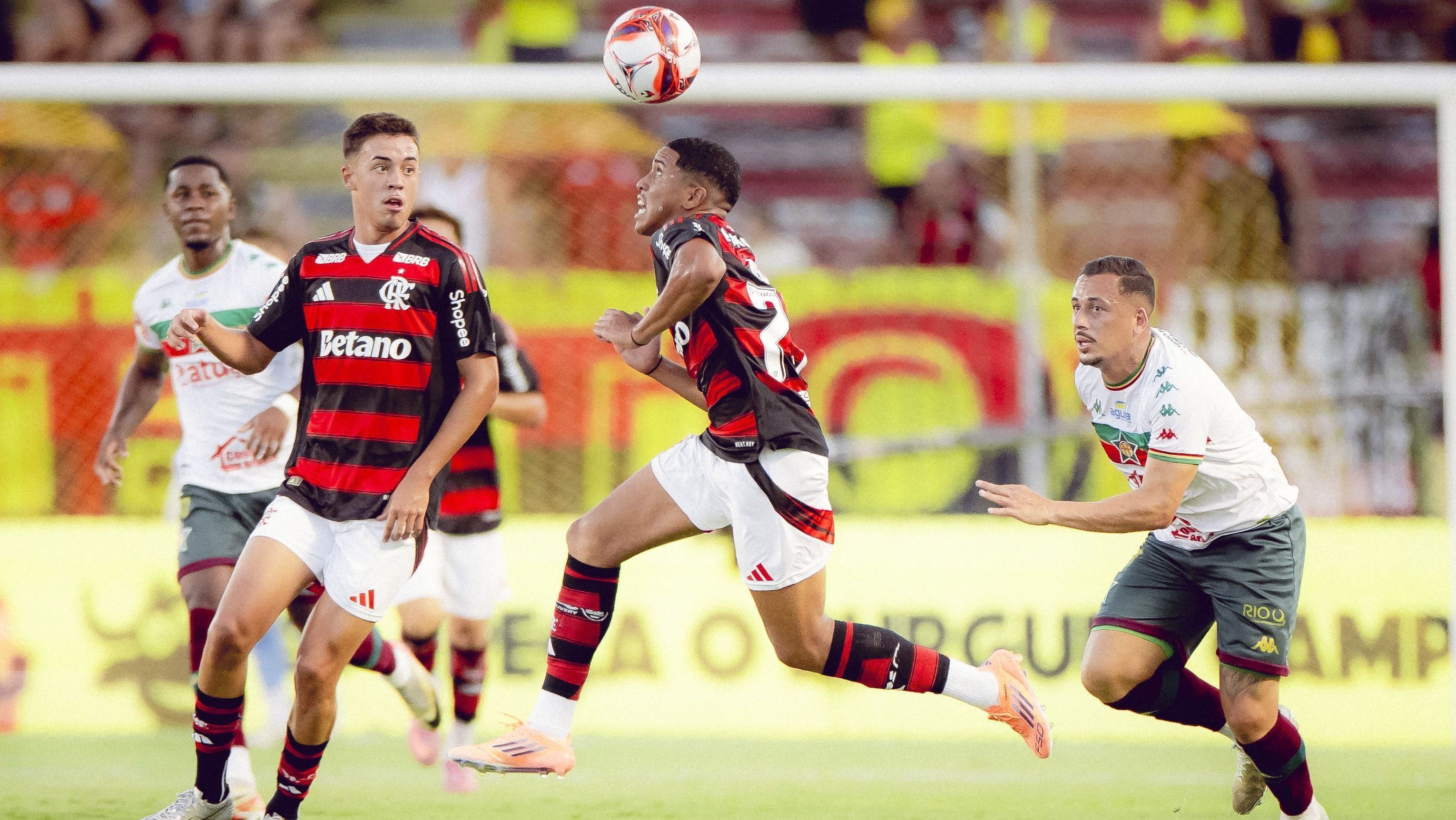 Duelo em Flamengo x Portuguesa-RJ, pelo Carioca