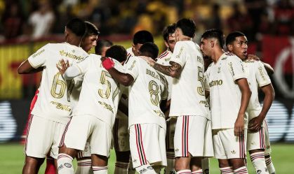 Jogadores do Flamengo antes do duelo com Volta Redonda pelo Carioca