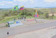 Repórter da CNN mostra movimentação na fronteira do Brasil com a Venezuela