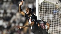 Rayan brilha, Vasco supera expulsão e vence Maricá em estreia no Cariocão