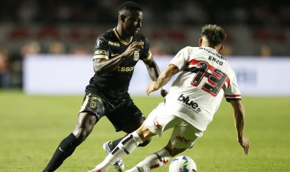 Vasco tenta atravessar negociação do Boca Juniors por Hinestroza