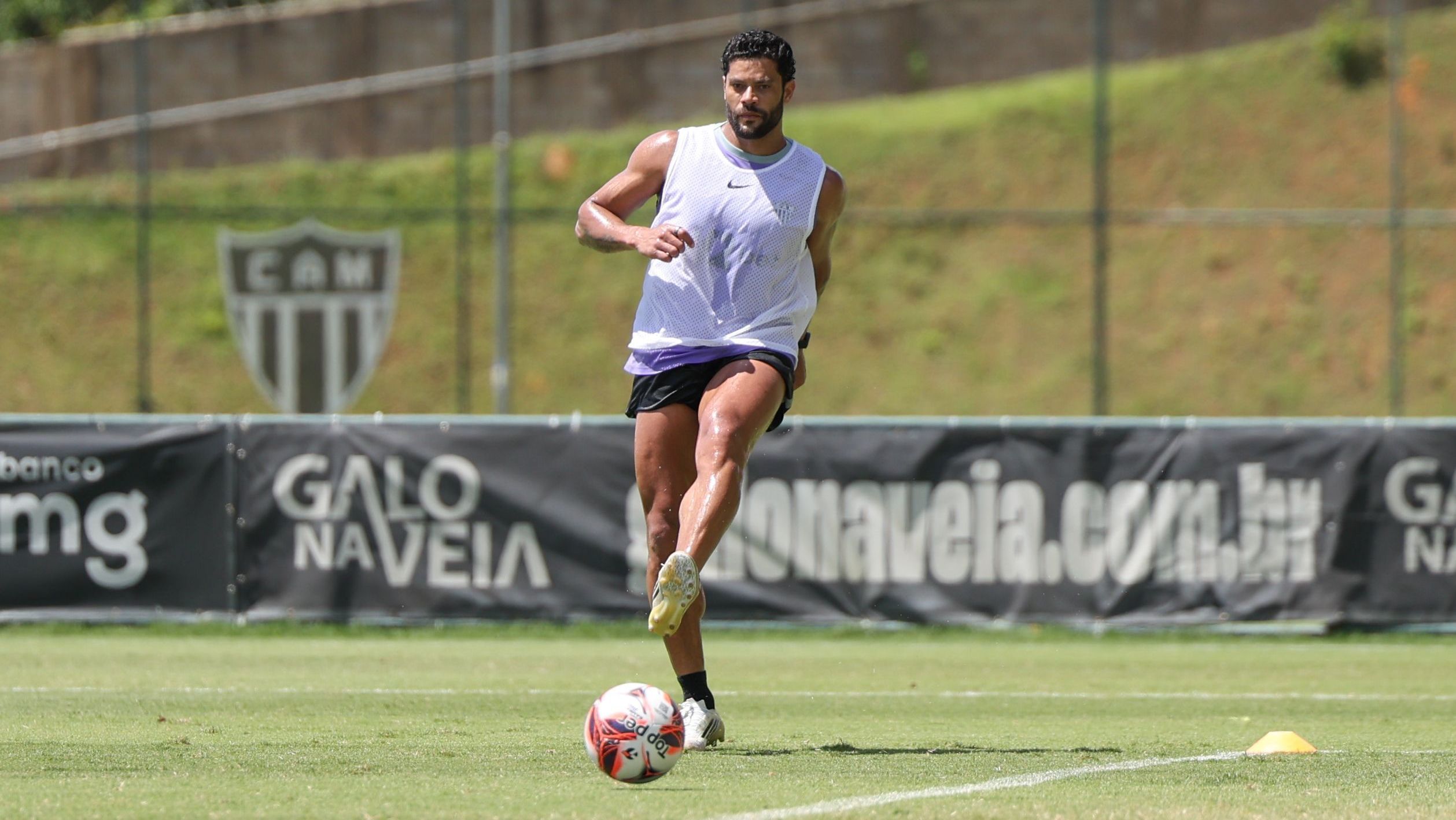 Hulk em treino do Atlético-MG