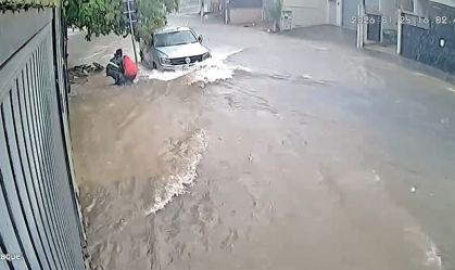 Homem morre arrastado por correnteza após fortes chuvas em São Paulo