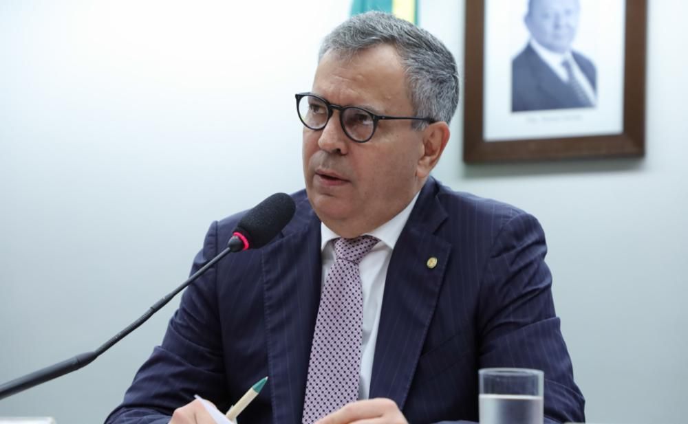 Imagem de destaque do post: Félix Mendonça Jr. diz que investigações da PF causam "prejuízos políticos"