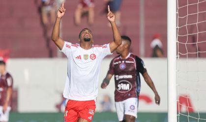 Internacional vence Caxias e se classifica como líder do grupo no Gauchão