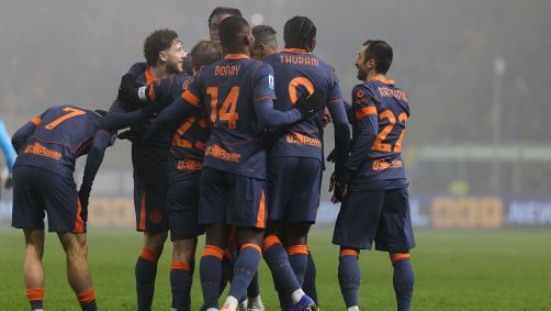 Jogadores da Inter de Milão comemoram gol contra o Parma na Serie A