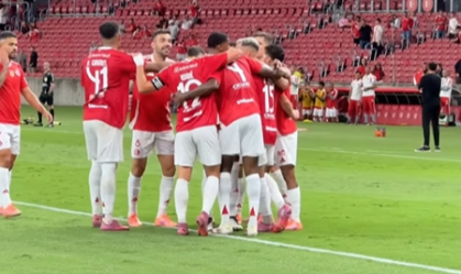 Felix Torres fez o segundo gol do Internacional