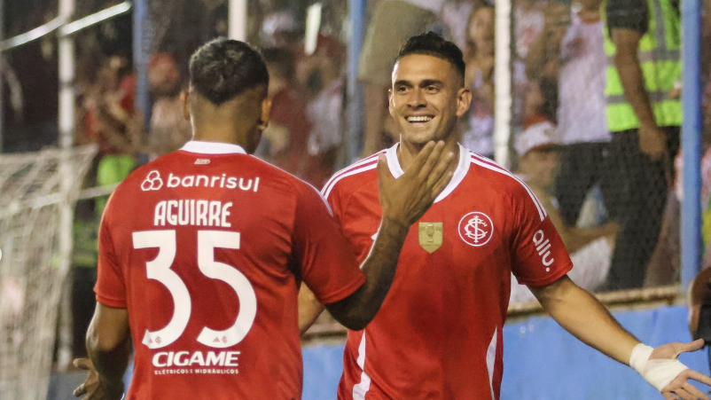 Rafael Borré fez dois gols na goleada por 4 a 0 do Inter contra o Monsoon