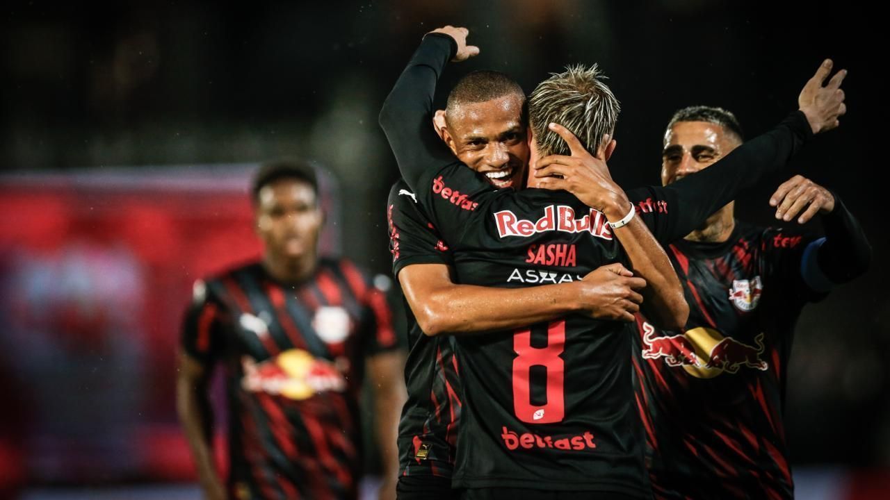 Jhon Jhon comemora gol contra o Corinthians