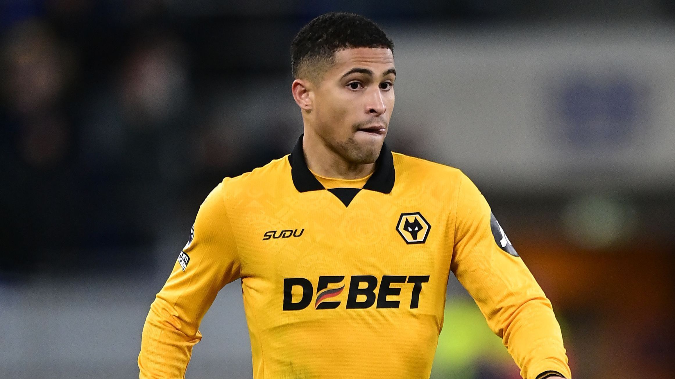 João Gomes em partida do Wolverhampton na Premier League