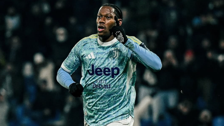 Jonathan David deu assistência e marcou gol na vitória da Juventus nesta terça (6)