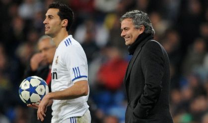 Mourinho reencontra o Real Madrid e deseja sorte a Arbeloa: "Meu garoto"