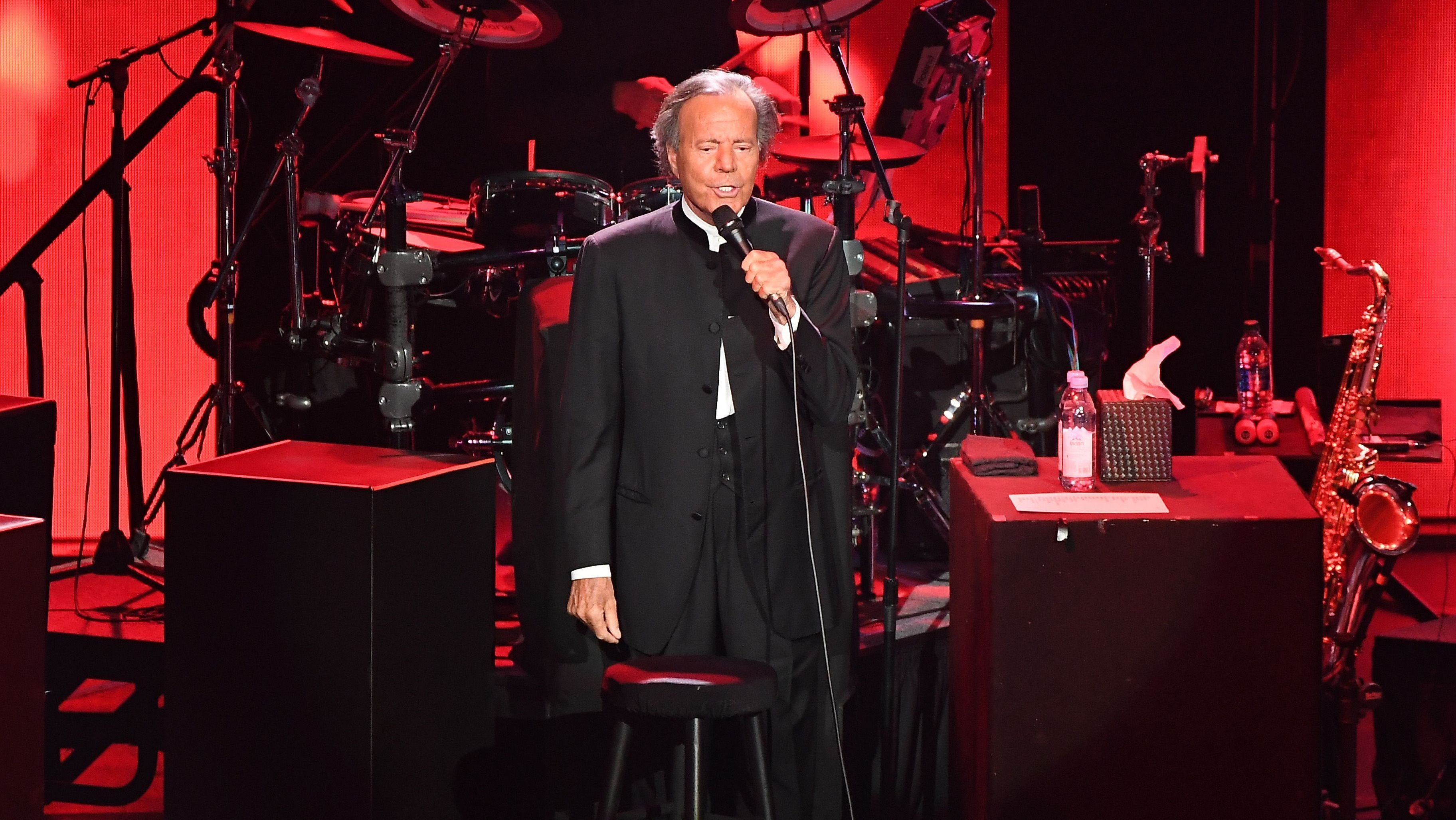 Julio Iglesias canta no Infinite Energy Center, nos Estados Unidos