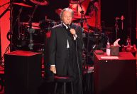 Julio Iglesias nega acusações de abuso sexual de ex-empregadas domésticas
