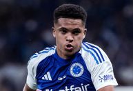 Diretor do Borussia Dortmund admite interesse em lateral do Cruzeiro