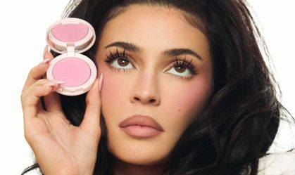 Blush e máscara de cílios: novos itens da marca de Kylie Jenner no Brasil