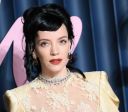 Lily Allen abre o jogo sobre readaptação das filhas após volta à Inglaterra