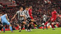 Liverpool vira sobre o Newcastle e goleia por 4 a 1 na Premier League