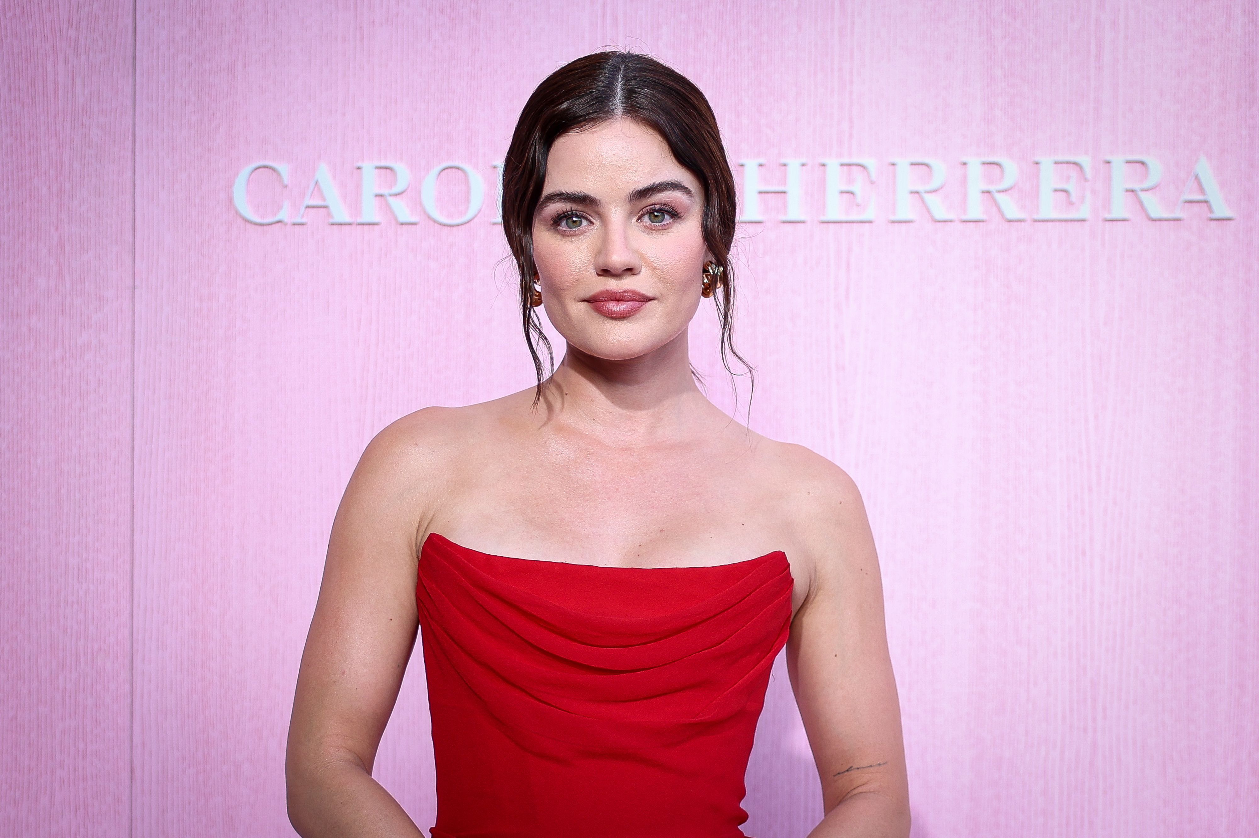 Lucy Hale no desfile da Carolina Herrera, em setembro de 2026