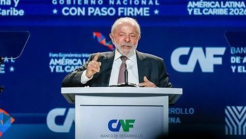 Presidente Luiz Inácio Lula da Silva discursa durante a sessão inaugural do Fórum Econômico Internacional da América Latina no Panamá
