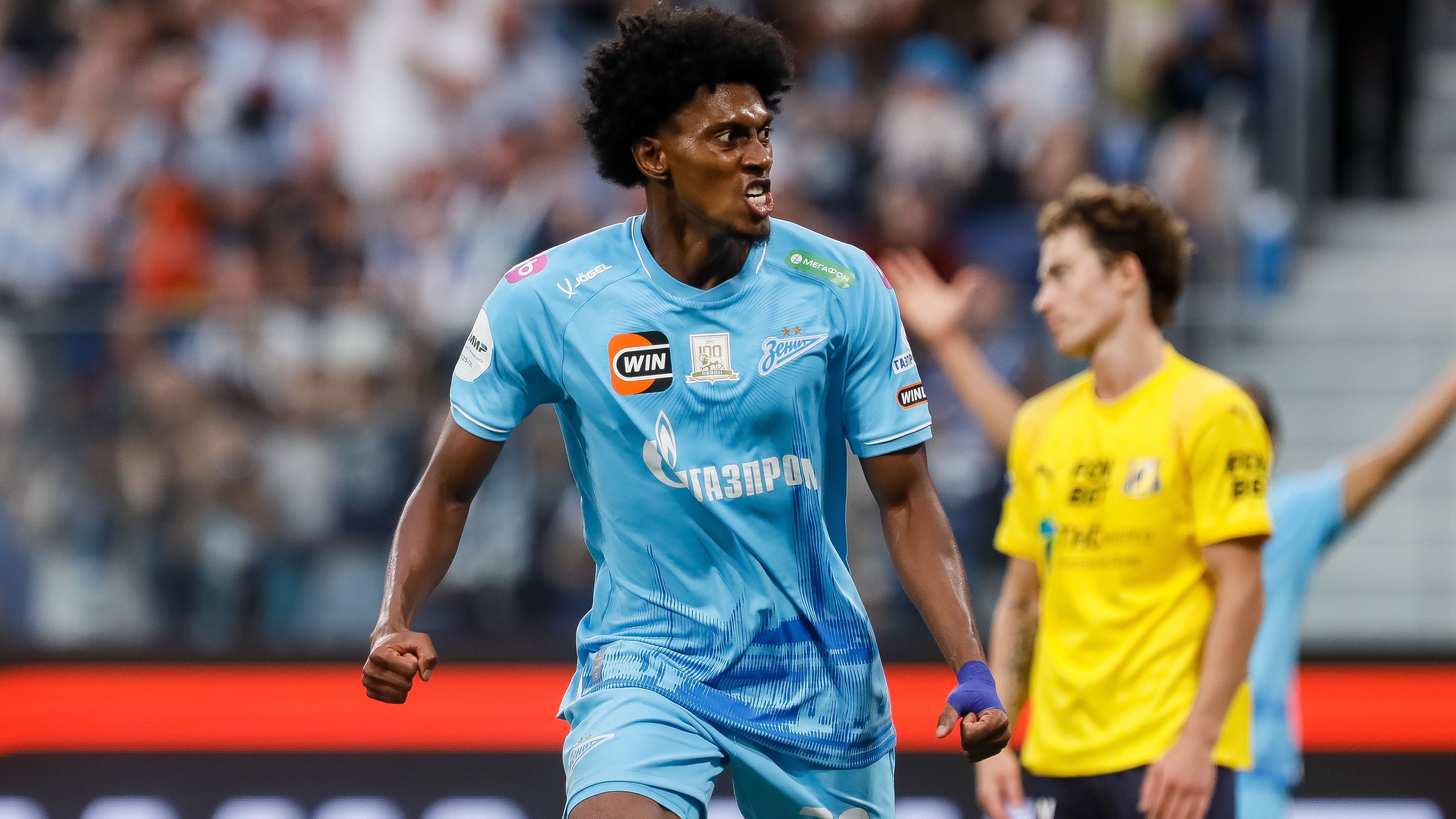 Mateo Cassierra comemora gol pelo Zenit