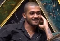 BBB 26: Matheus diz estar "tentando evitar" ver as mulheres se trocando