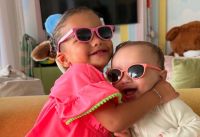 Bruna Biancardi mostra Mavie dando comida para a irmã, Mel