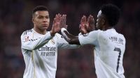 Mbappé pede apoio a Vinicius Júnior em meio a fase ruim do Real Madrid