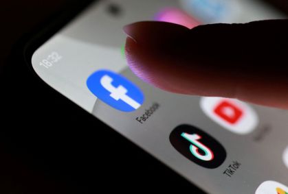 Redes sociais ampliam desinformação sobre saúde mental, aponta estudo