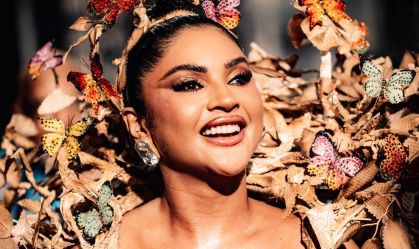 Mileide Mihaile usa fantasia de livros reciclados em ensaio da Tijuca