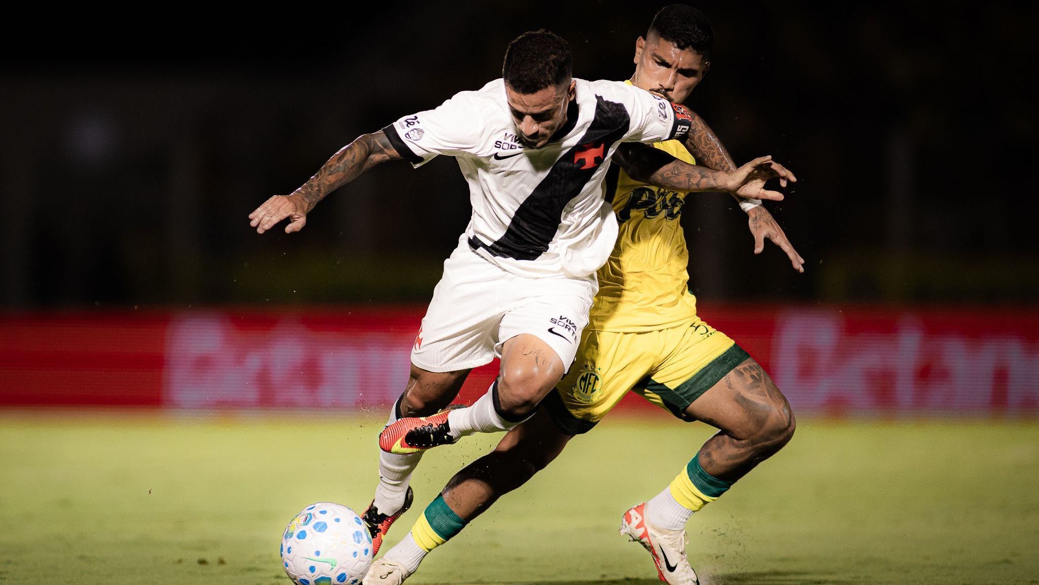 Lance de Mirassol x Vasco pelo Brasileirão