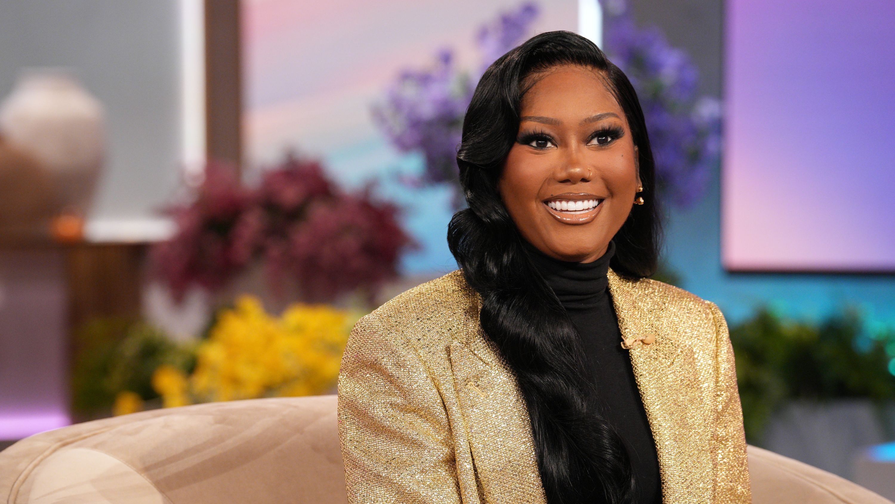 Muni Long durante sua participação no "The Jennifer Hudson Show", em outubro de 2025